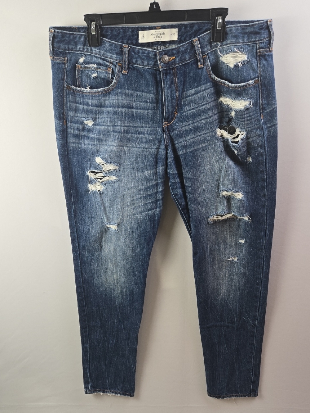 Abercrombie & Fitch Distressed Boyfriend‎ Jeans Medium Blue Wash Sz 32 /14 Boho